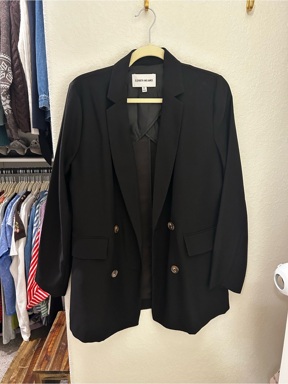 Elizabeth and James Black Double-Breasted Tailored Blazer